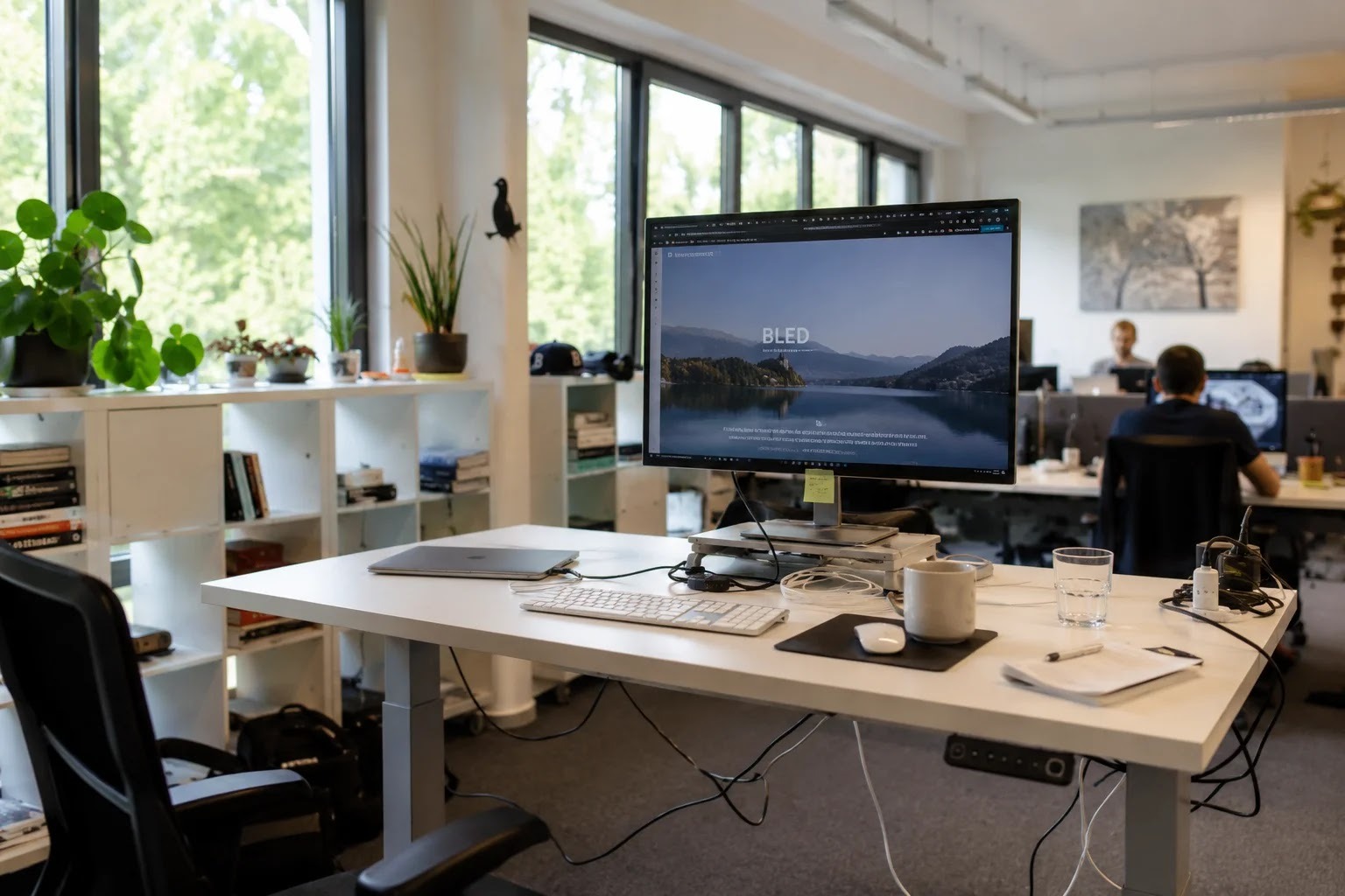 Moderni coworking prostor makerSP_CE &ndash; profesionalna rešitev za delo