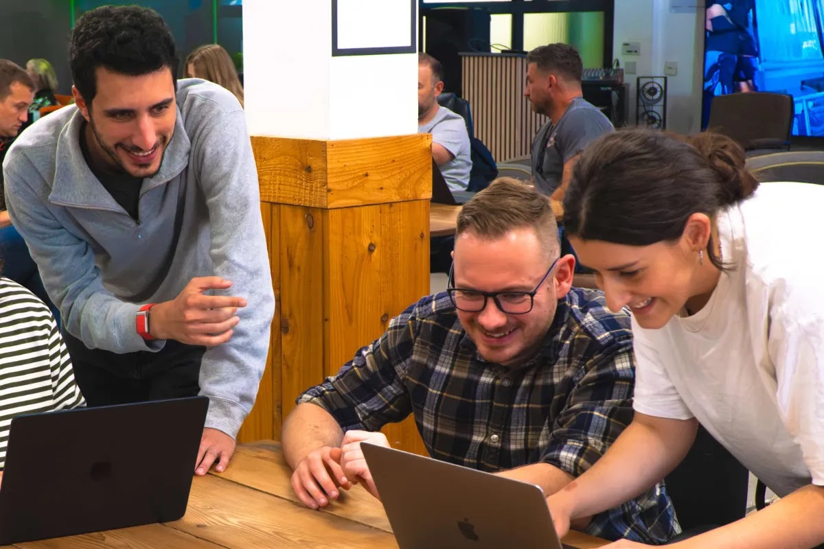 A startup community in a coworking space – support and networking